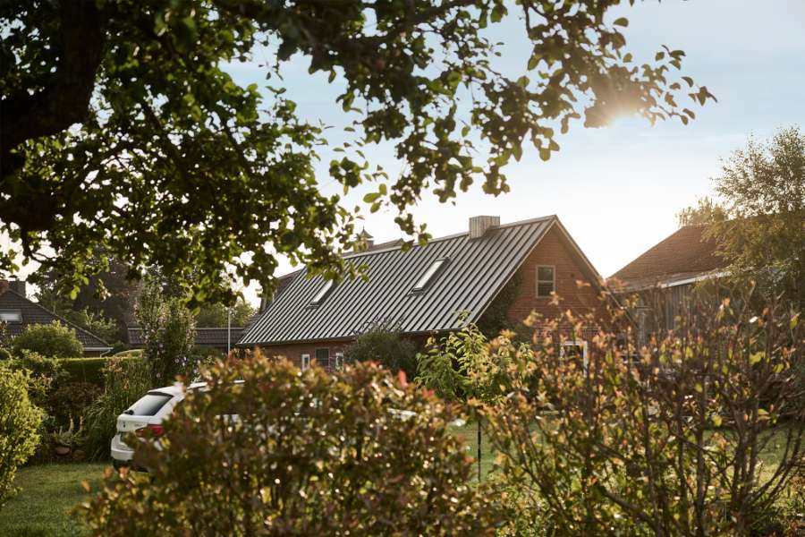 Steel roofing future-proofs this Gallows Hill residence, Galgenberg 21, 29356 Bröckel, Germany